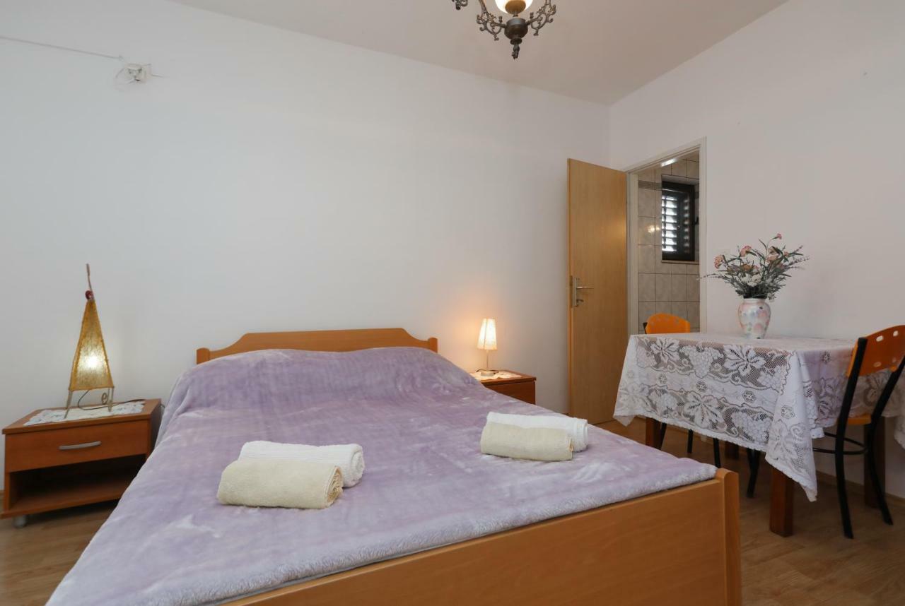 Studio Apartment Ana Supetar Buitenkant foto